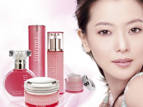 金喜善化妝品 綻放東方之美，科技與藝術交融的護膚臻品